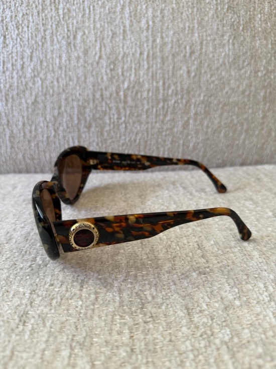 Fendi FS 150 Vintage 90s Grey Tortoise Oval Frame Sunglasses Case Made in Italy main image 4